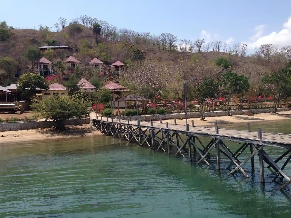 where to stay in Labuan Bajo