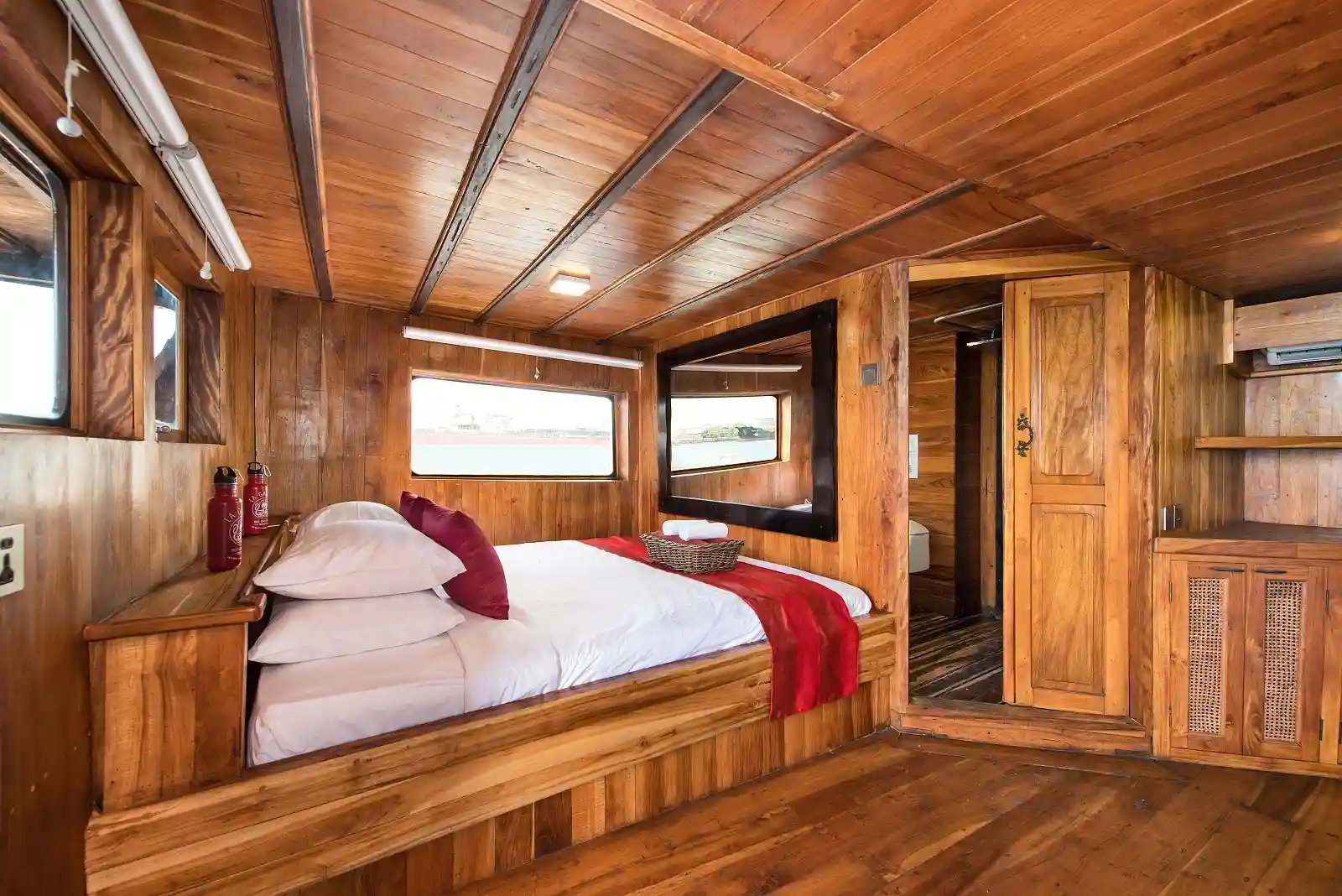 lagaligo cabin suite cabin