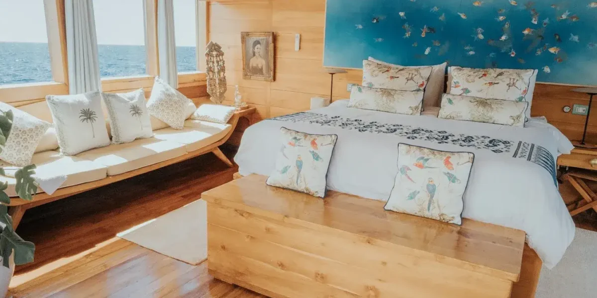 Magia 2 Boat Charter | Magia 2 Master Cabin Putri Duyung | Komodo Luxury