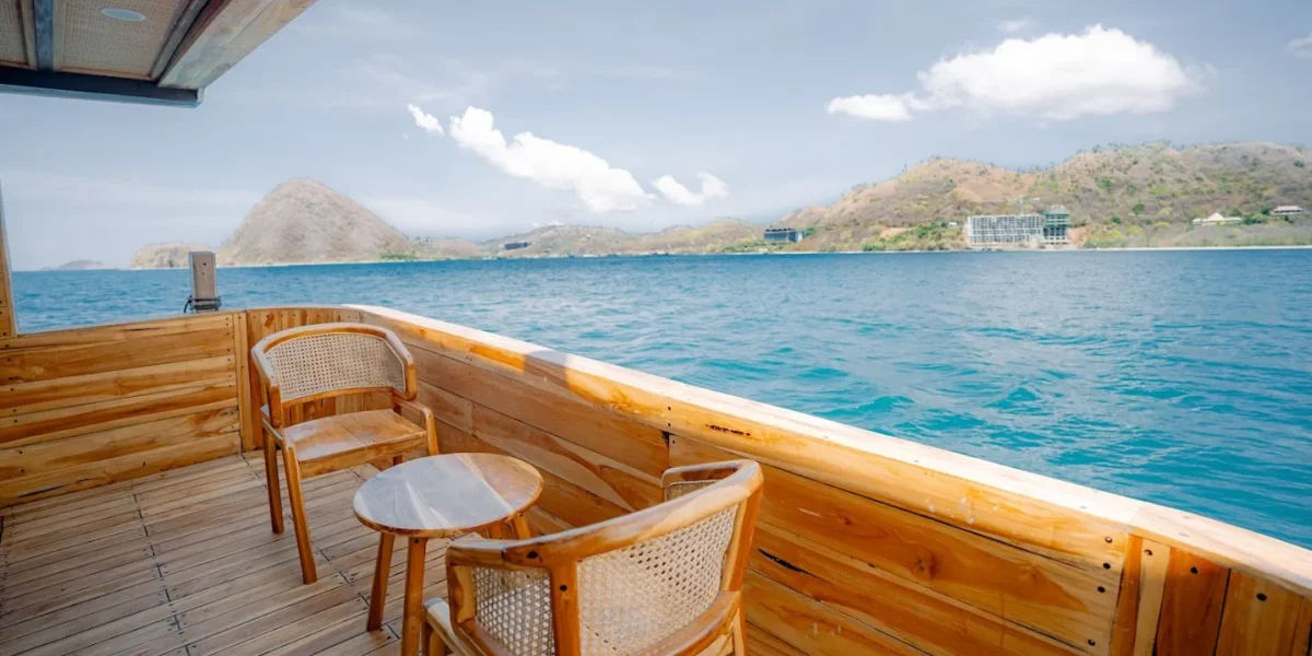 Barakati Phinisi Boat Cahrter | Barakati Wakatobi Cabin Balcony | Komodo Luxury