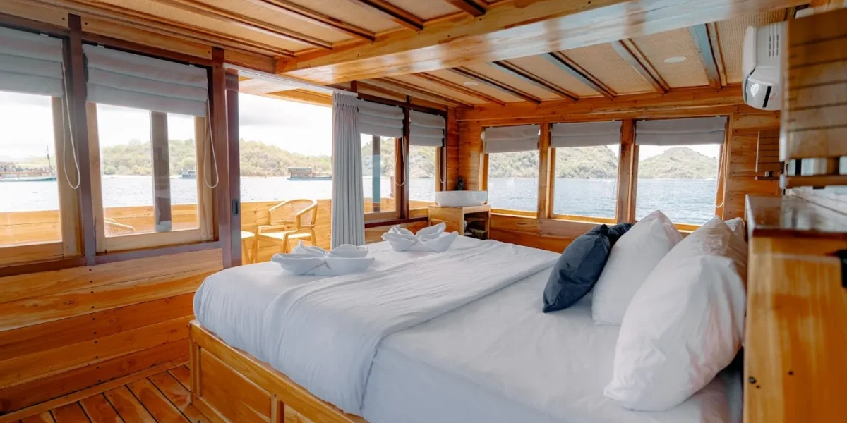 Barakati Phinisi Boat Cahrter | Barakati Wakatobi Cabin | Komodo Luxury