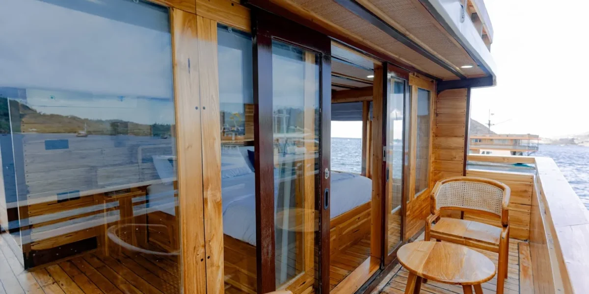 Barakati Phinisi Boat Cahrter | Barakati Walio Cabin Balcony | Komodo Luxury