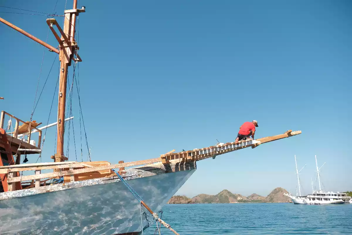 Si Datu Bua Phinisi Sailing | Raja Ampat Tour | Komodo Tour | Komodo Luxury