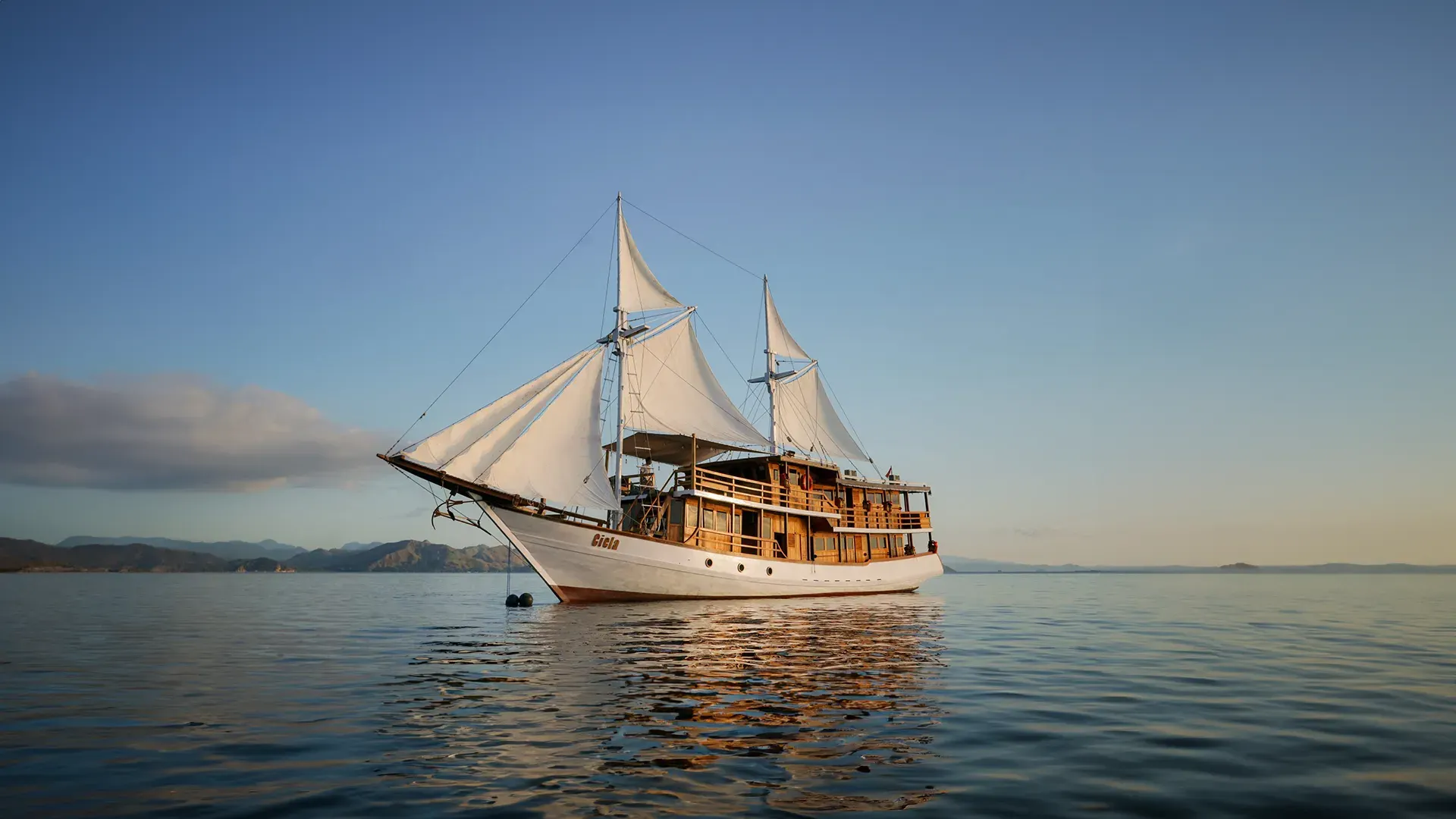 Ciela Yacht Cruise Phinisi Charter by Komodo Luxury
