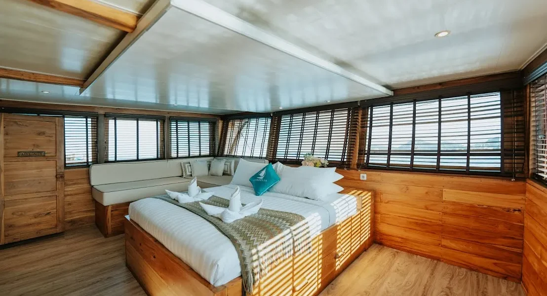 科莫多豪华游艇——科莫多豪华游艇钻石舱包租服务