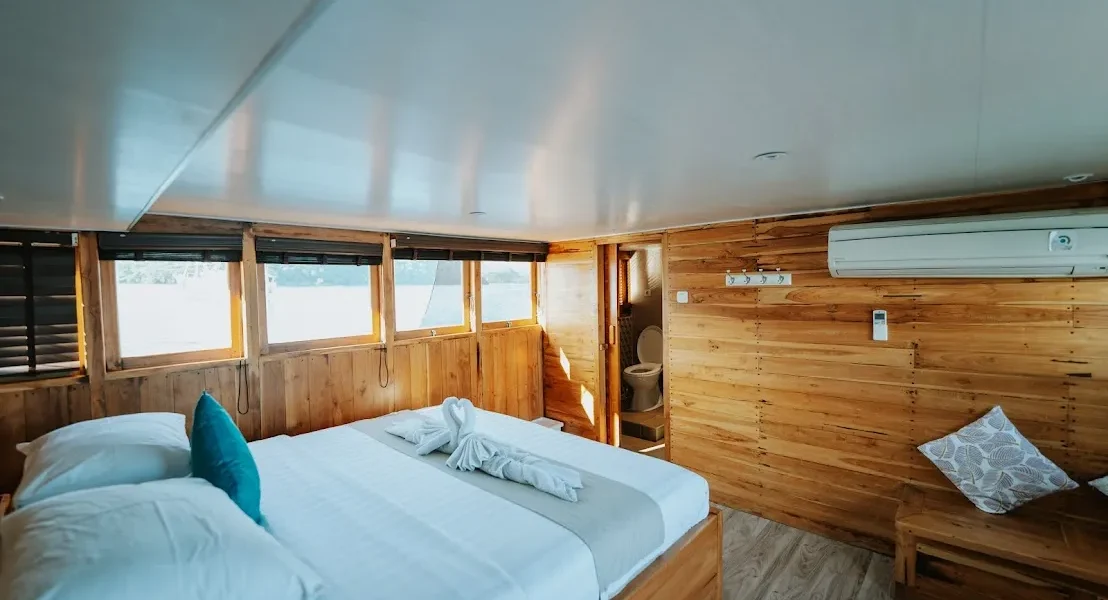 科迪莉亚·菲尼西号蓝宝石客舱 | 科迪莉亚·菲尼西号游艇包租 | 科莫多豪华游艇