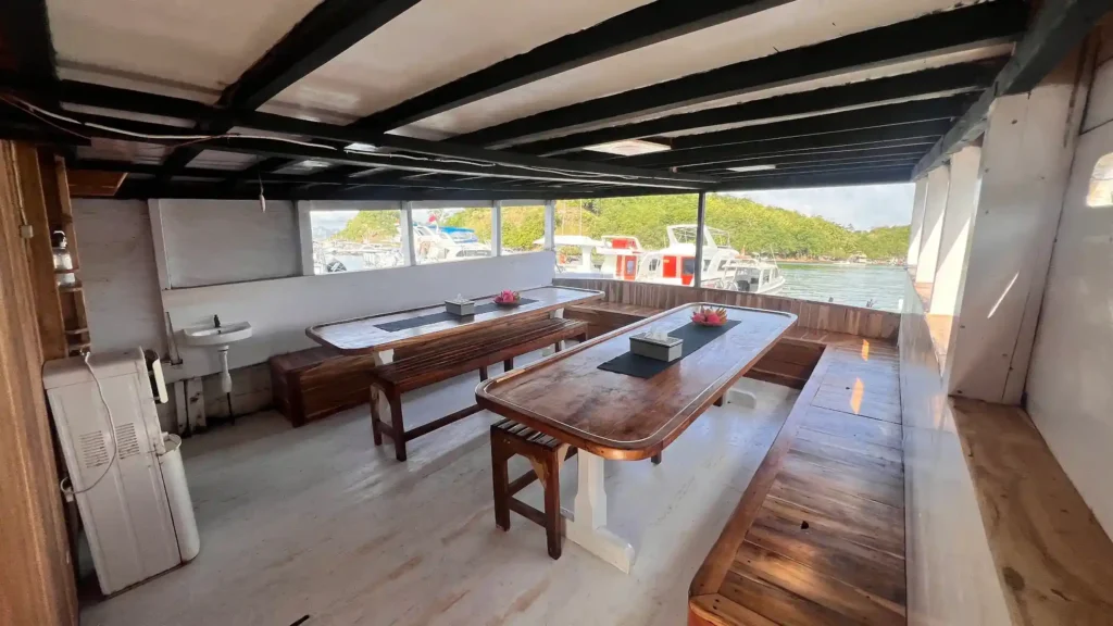 Dining Area Flores Indah Utama Phinisi Boat Charter | Komodo Luxury