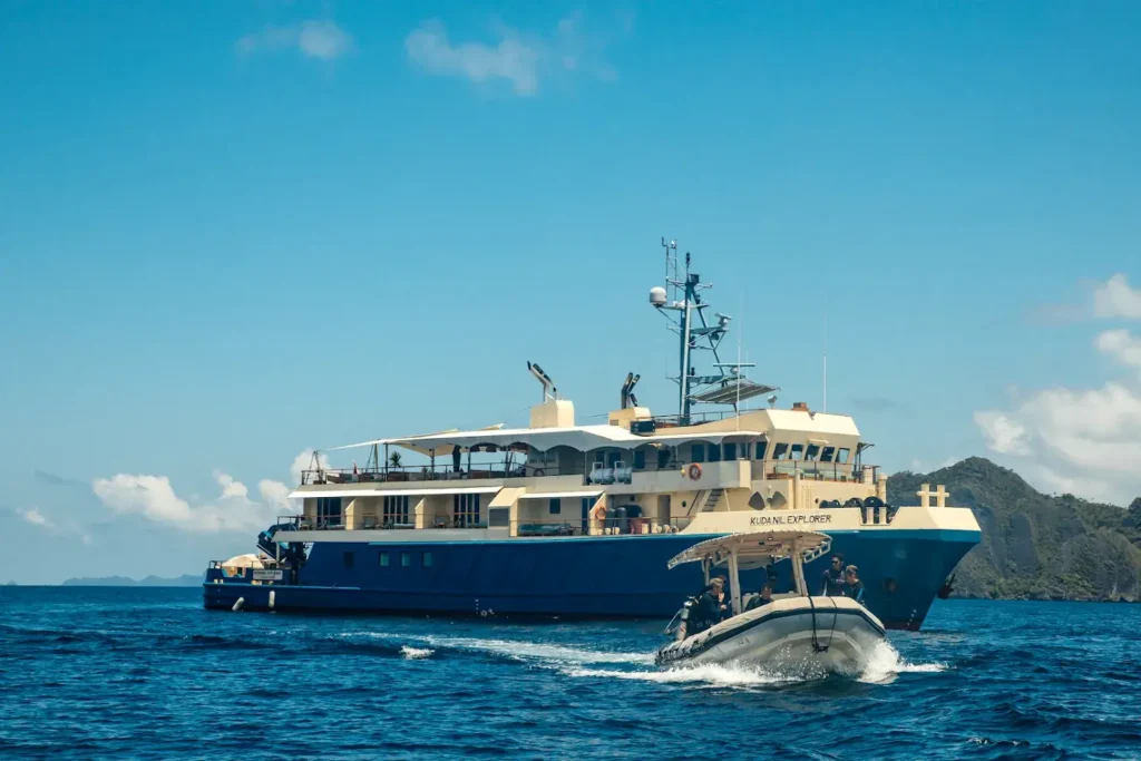 Kudanil Explorer Yacht Cruise Komodo Charter | Komodo Luxury
