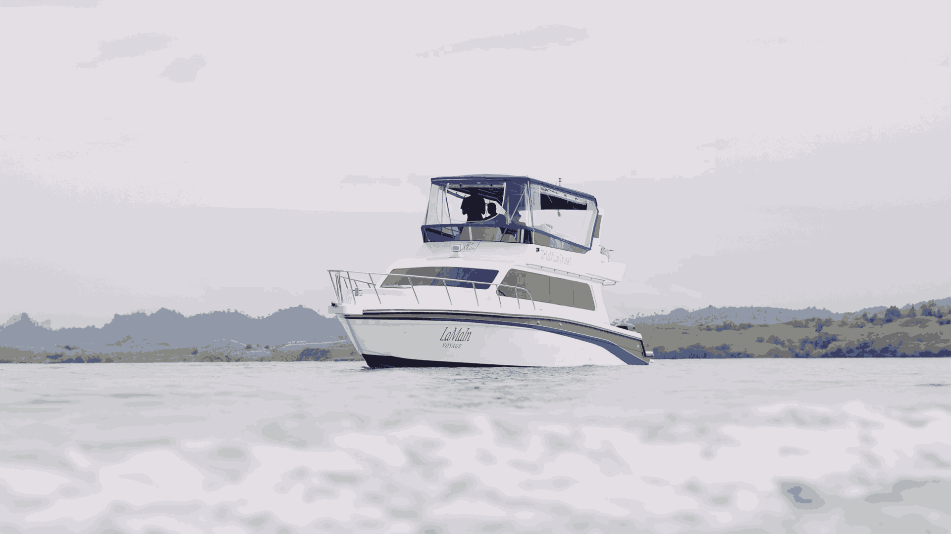 Lamain Cruise 1 Speedboat Charter by Komodo Luxury