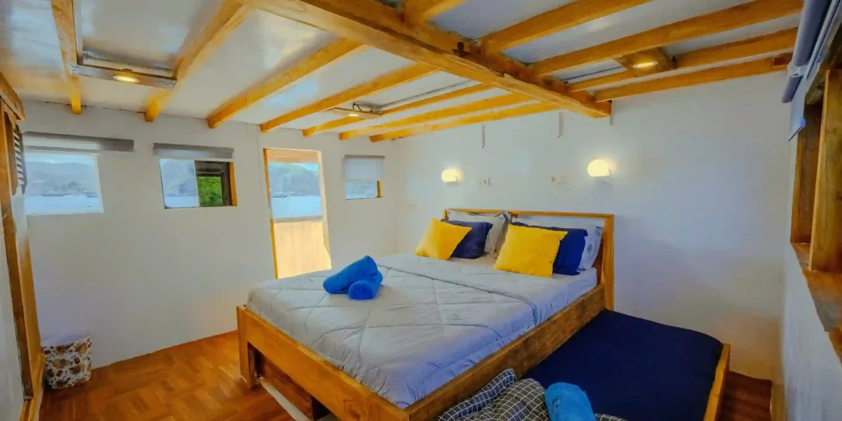 Lamborajo 1 Phinisi Boat Charter | Lamborajo 1 Phinisi Master Ocean Cabin | Komodo Luxury