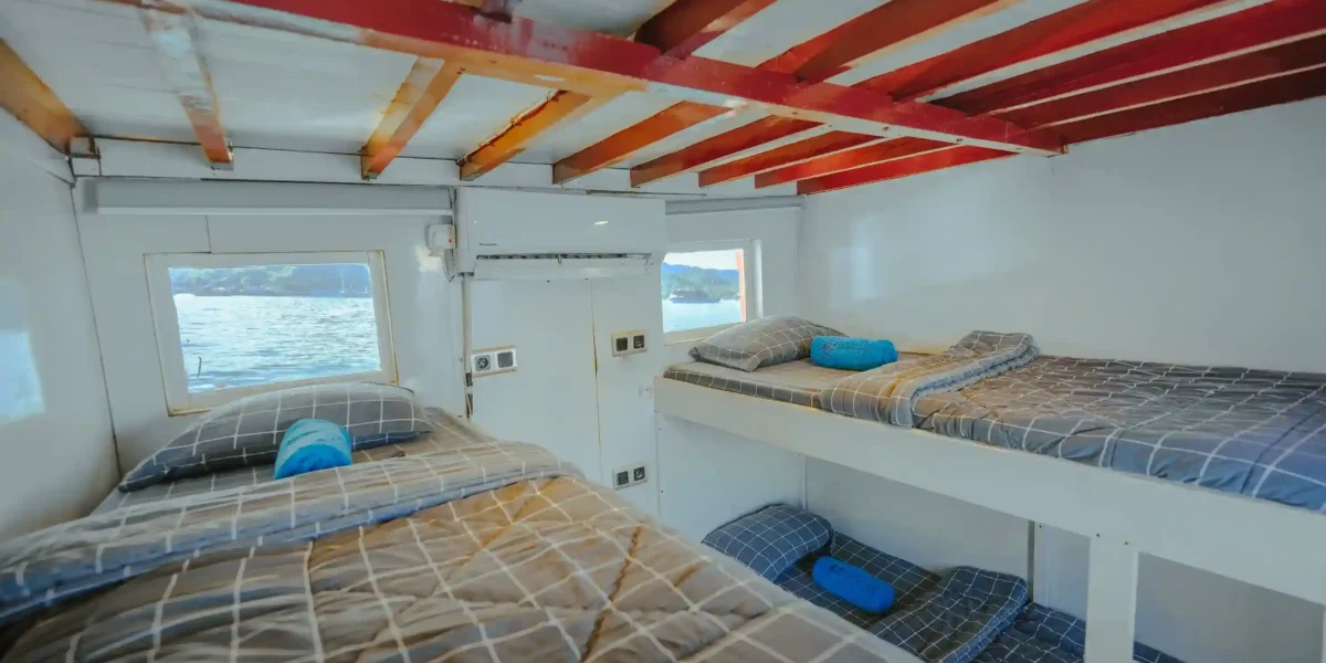 Lamborajo 1 Phinisi Boat Charter | Lamborajo 1 Share Cabin | Komodo Luxury