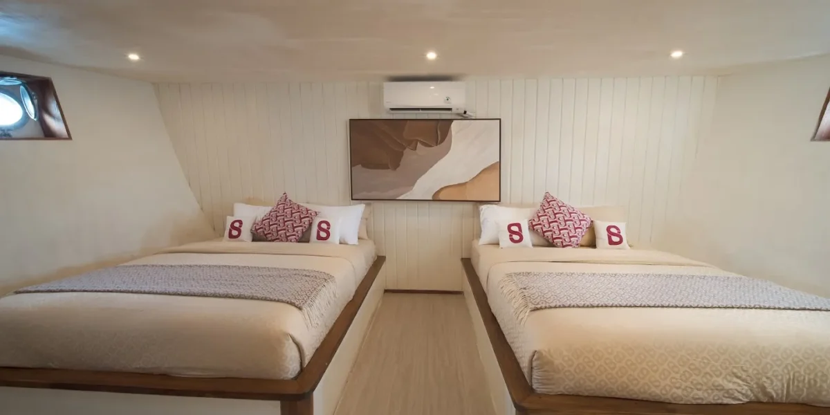 Le Costa Deluxe Cabin Portofino Yacht Cruise | Komodo Luxury
