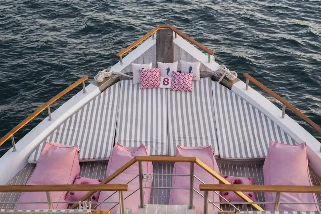 Le Costa Sundeck Area | Komodo Luxury