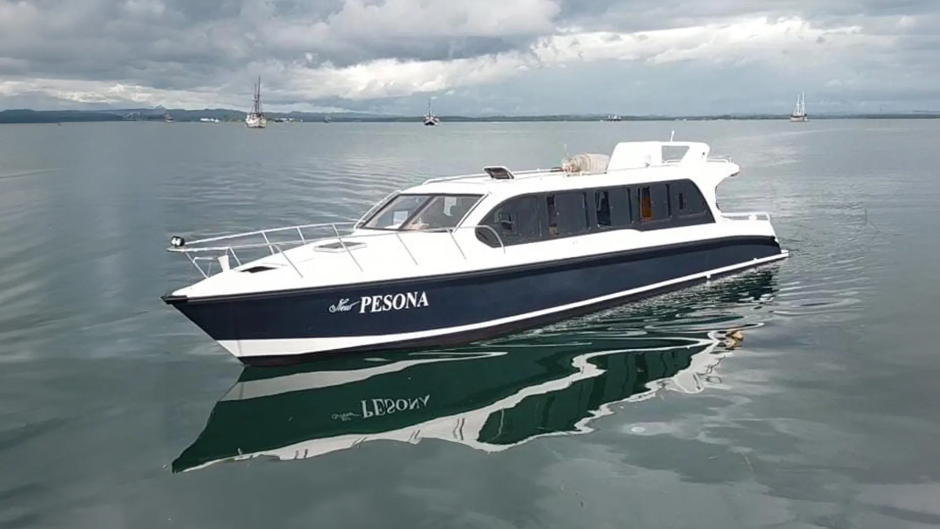 New Pesona Speedboat Charter by Komodo Luxury