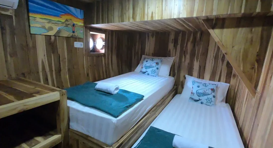 塔拉萨2号菲尼西号 | 私人双人舱塔拉萨2号 | 科莫多豪华游艇