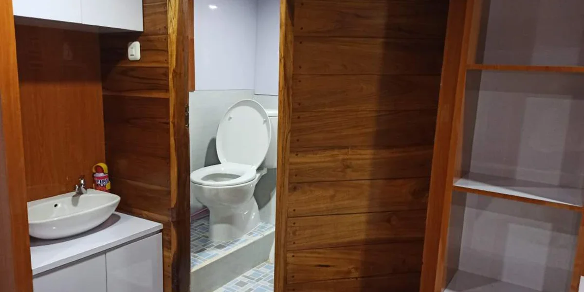 Riley-Junior-Suite-Cabin-2