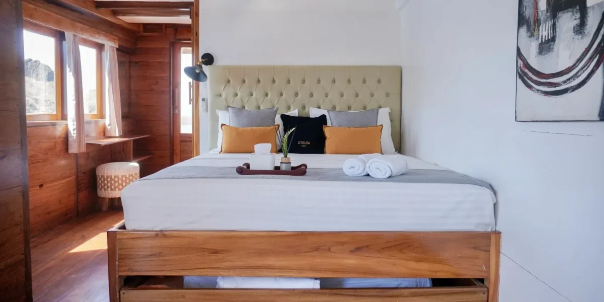 Sukha Sail Phinisi Boat Charter | Rinca Cabin Sukha Sail Phinisi | Komodo Luxury