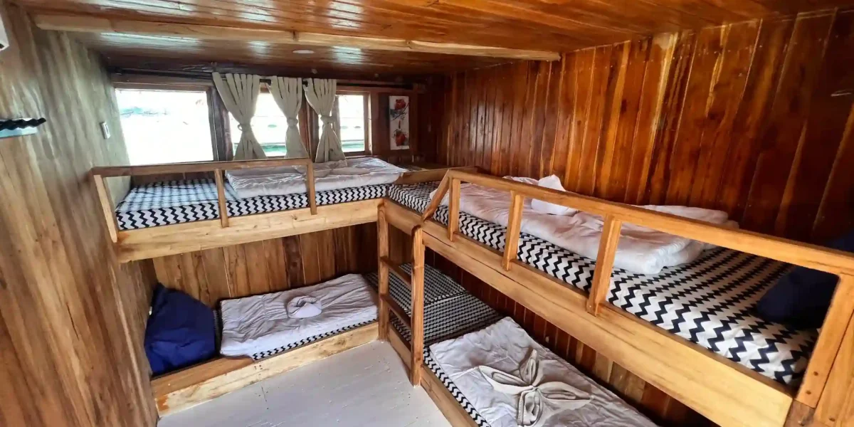 Share Cabin Flores Utama Phinisi Boat Charter | Komodo Luxury