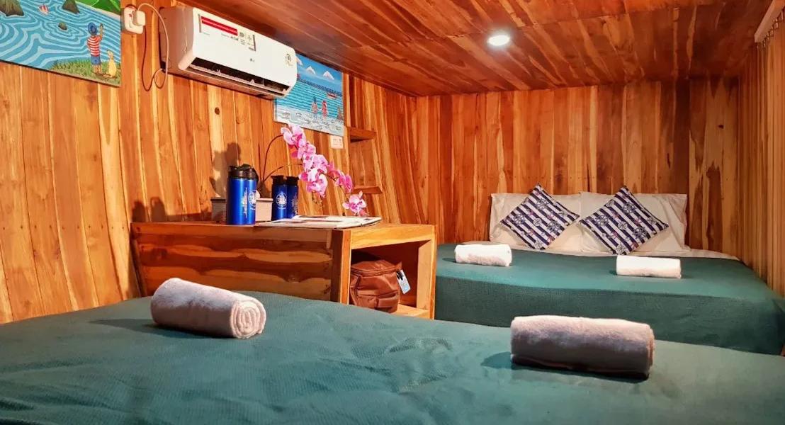 塔拉萨2号菲尼西帆船包租 | 共享双人双床舱室 塔拉萨2号 | 科莫多豪华之旅