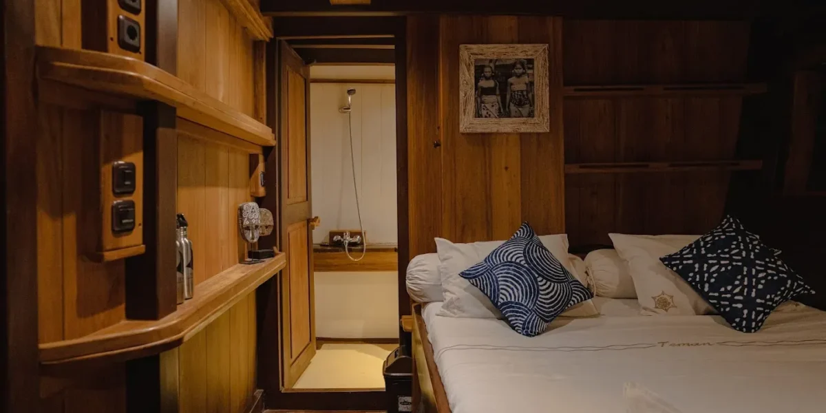 Teman Liveaboard Phinisi Boat Charter | Teman Liveaboard Celebes & Serem Cabin | Komodo Luxury