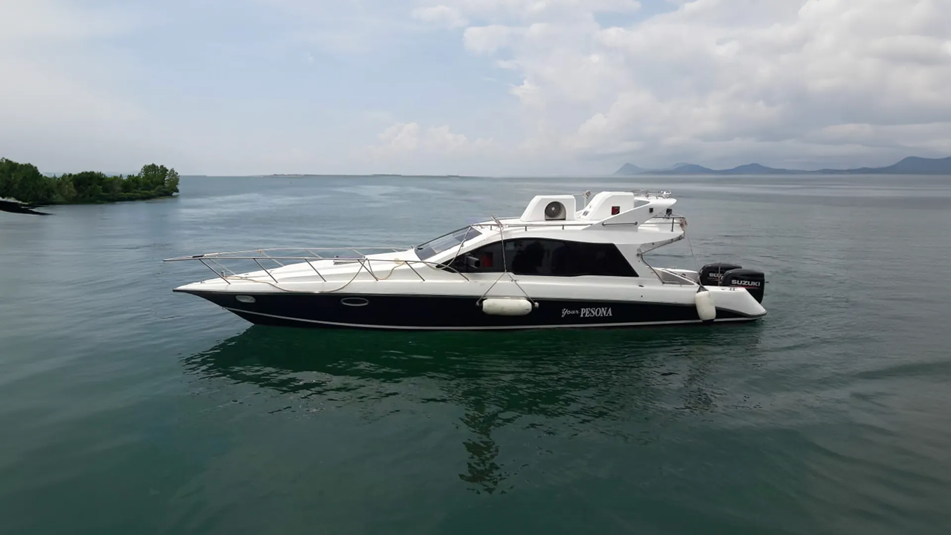 Your Pesona Speedboat Charter by Komodo Luxury