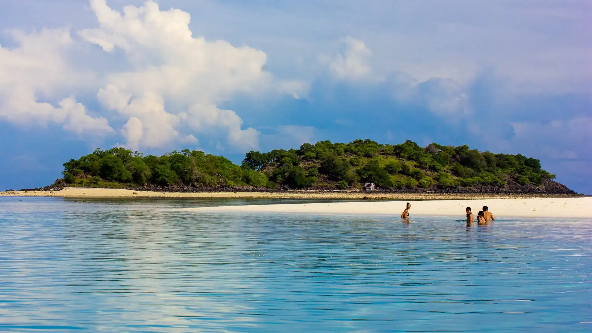 Alor and Maumere | Komodo Luxury