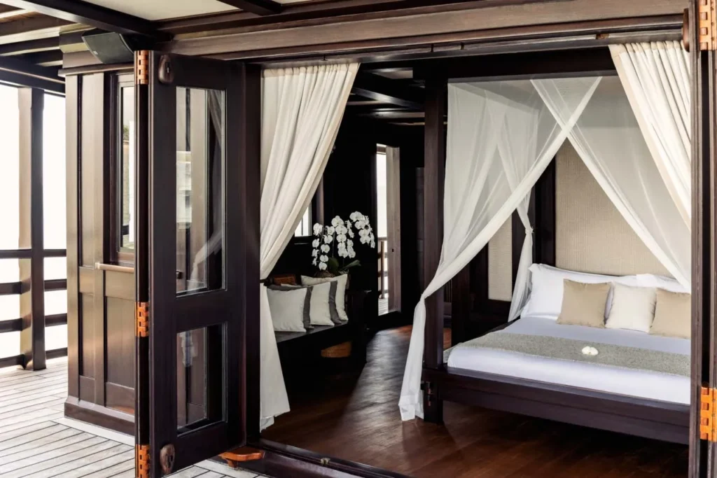 Master Bedroom on Dunia Baru Cruise Voyage Phinisi | Raja Ampat | Komodo Luxury