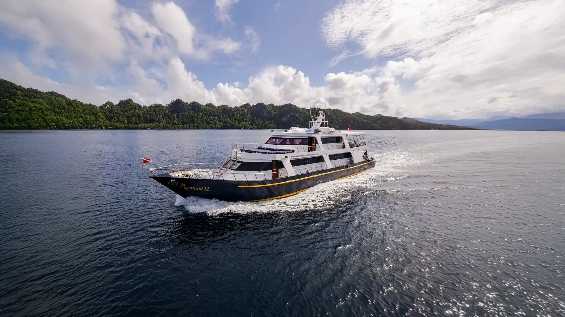 Mermaid II Liveaboard by Komodo Luxury