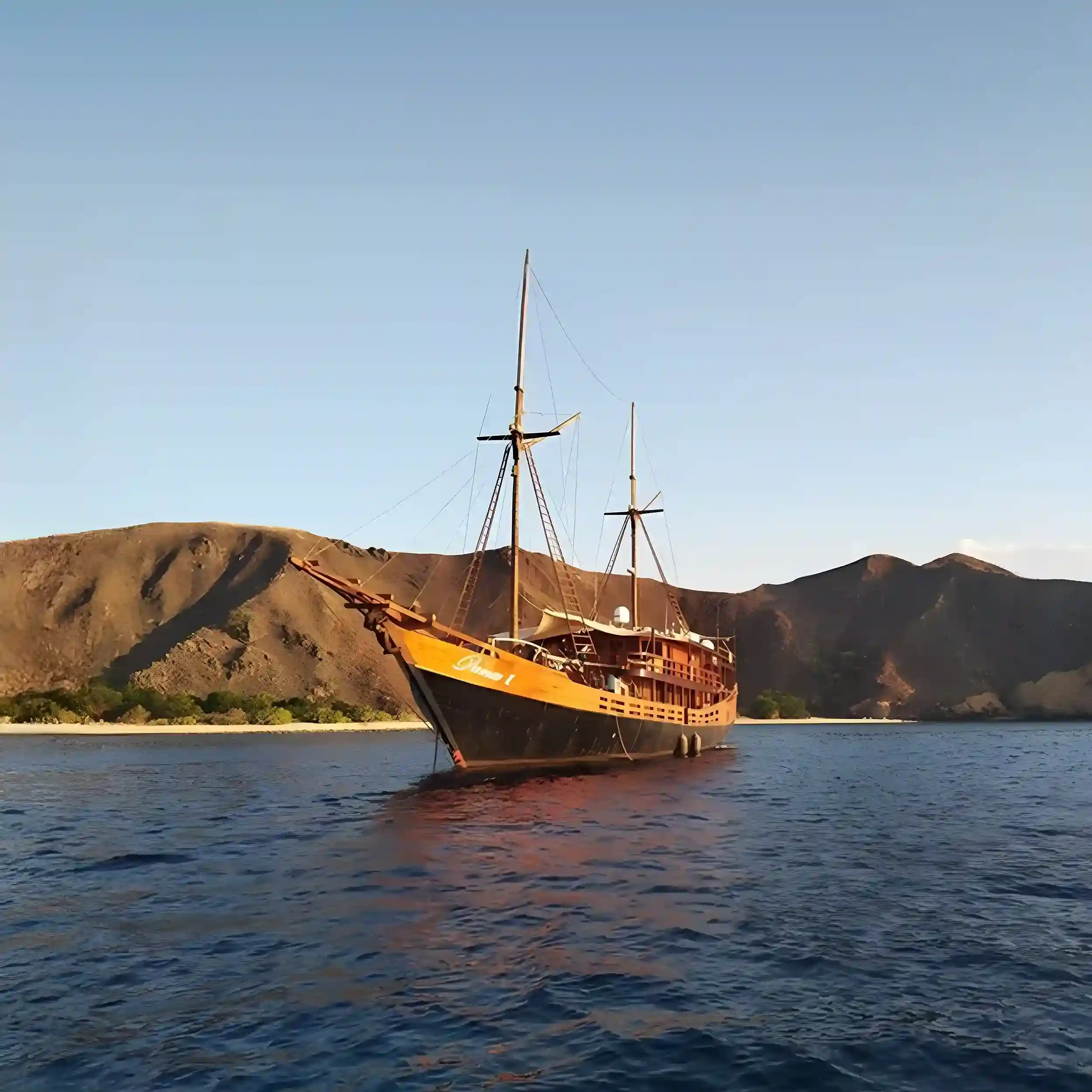 Damai 2 Liveaboard by KomodoLuxury