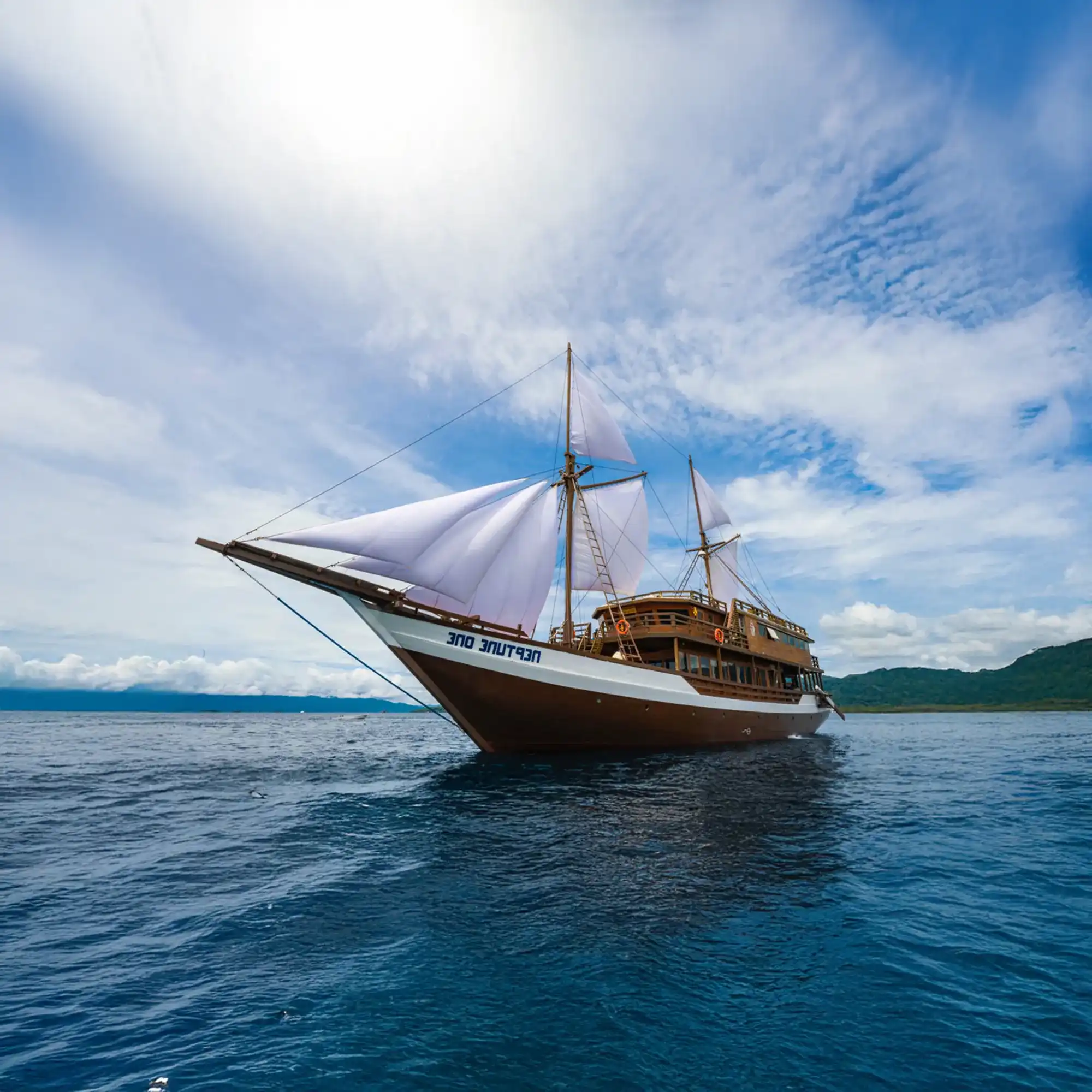 Neptune One Cruise Voyage Phinisi | Raja Ampat | Komodo Luxury