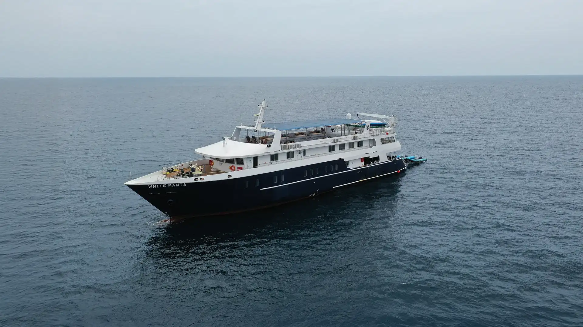White Manta Liveaboard by Komodo Luxury