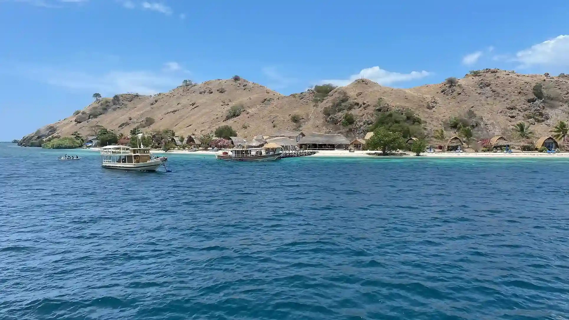 Sebayur Island | Komodo National Park | Komodo Luxury