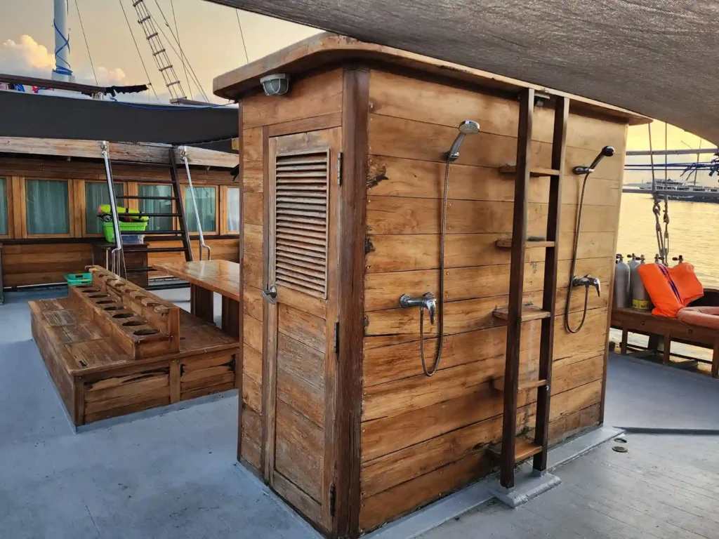 Dive Deck Shower on Dancing Wind Phinisi Cruise | Komodo National Park | Komodo Luxury
