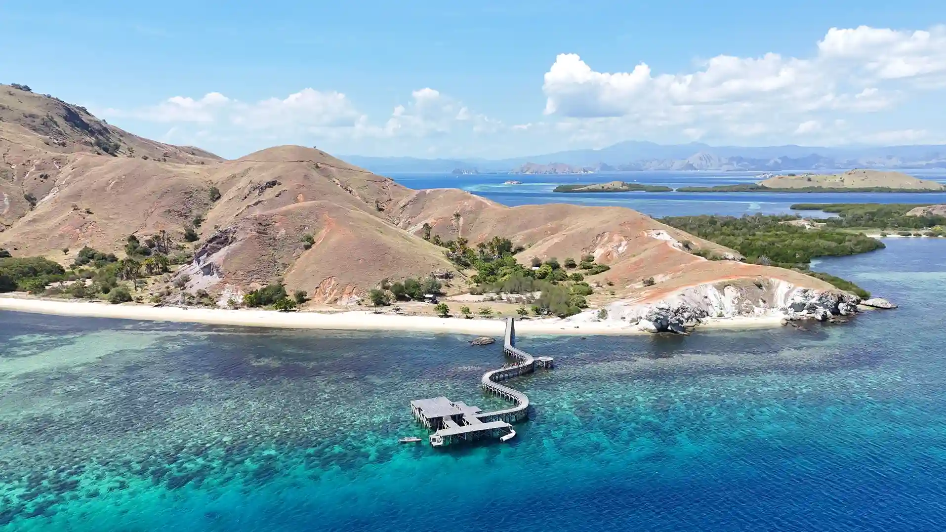 Sebayur Island on Komodo National Park | Komodo Tour Packages | Komodo Luxury