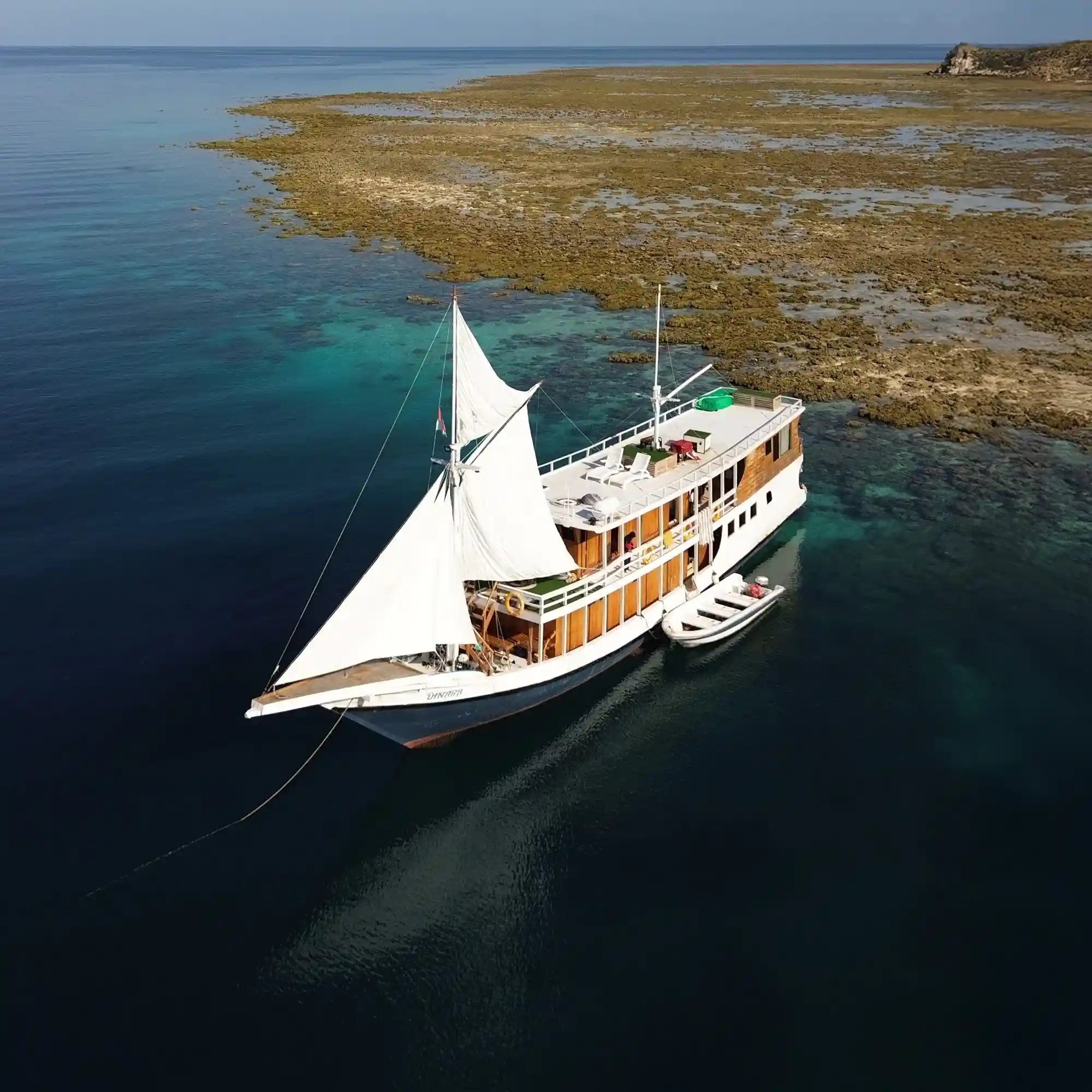 Dinara Phinisi Cruise Boat Charter | Komodo Luxury