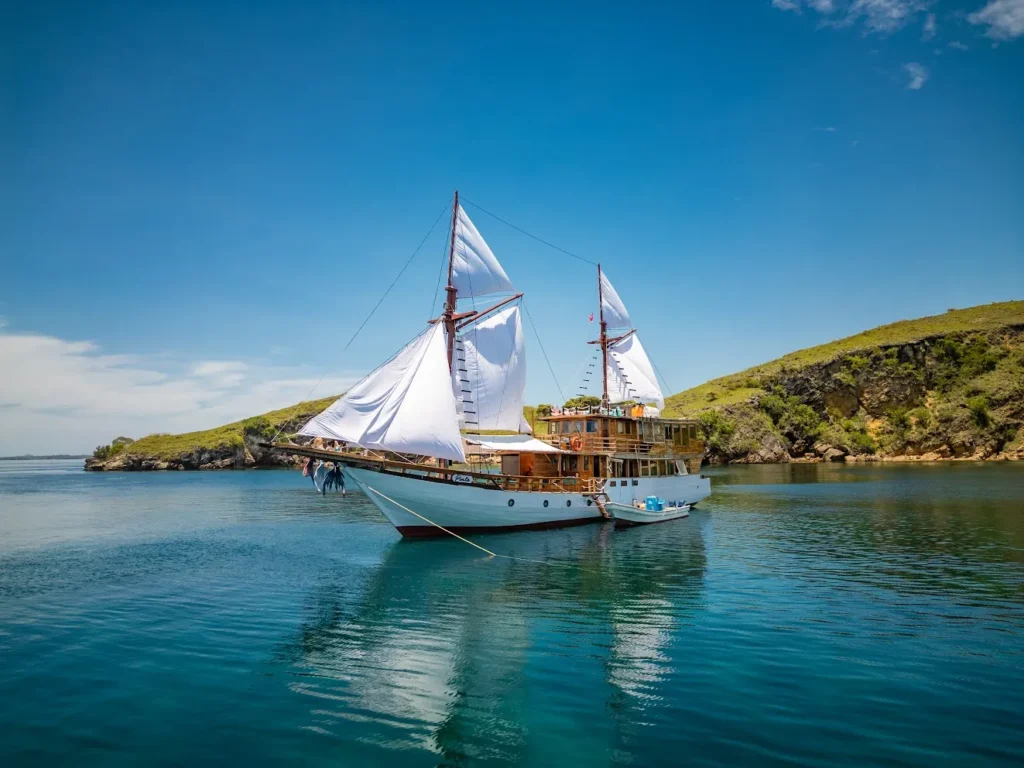 Pinta Phinisi | Komodo Tour | Komodo Luxury