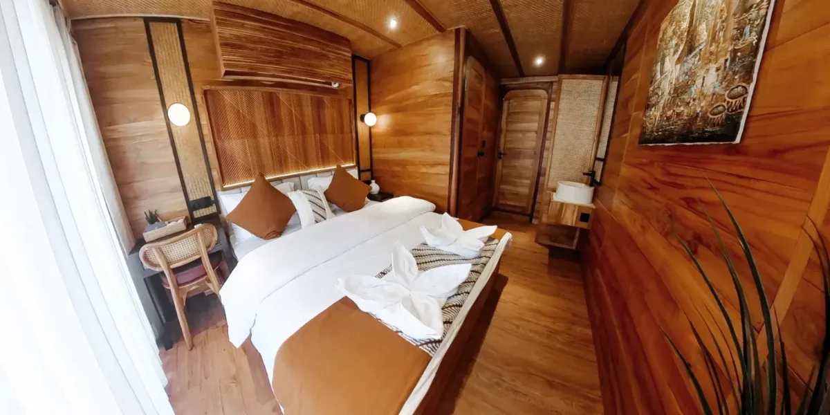 Angelica Liveaboard Batik Cabin | Komodo Luxury