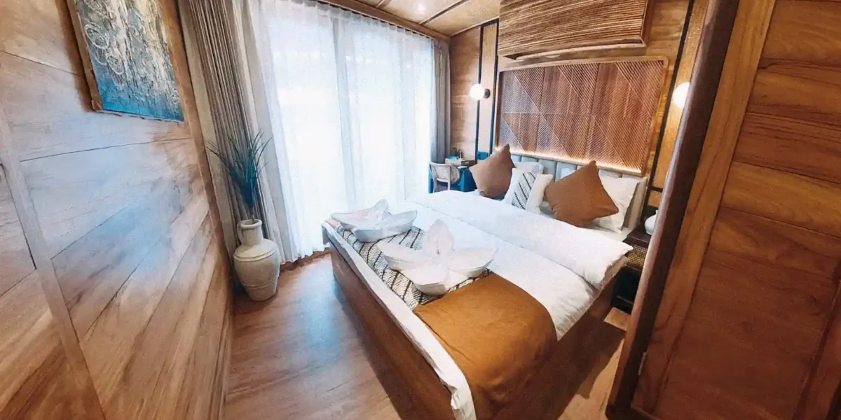 Angelica Liveaboard Batik Cabin | Komodo Luxury