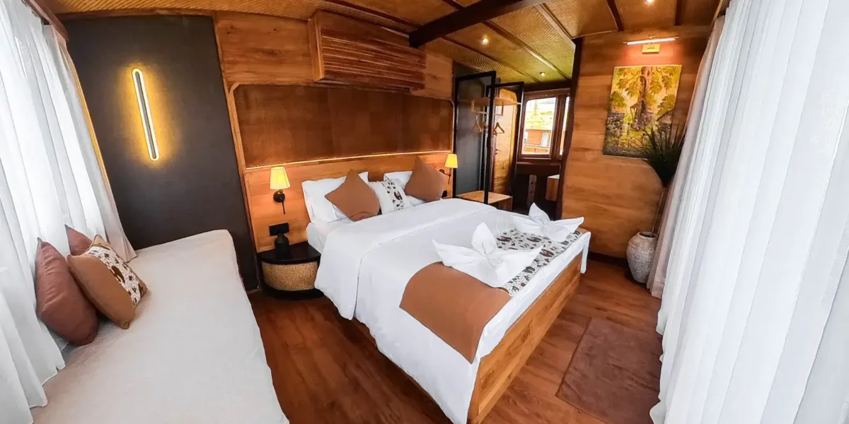 Angelica Liveaboard Phinisi Boat Charter | Candi Cabin Room | Komodo Luxury