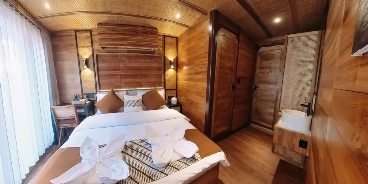 Angelica Liveaboard Wayang Cabin | Komodo Luxury