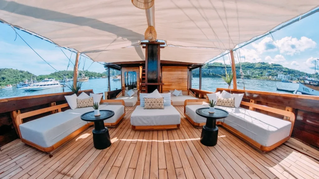 Chill Area Angelica Liveaboard | Komodo Luxury