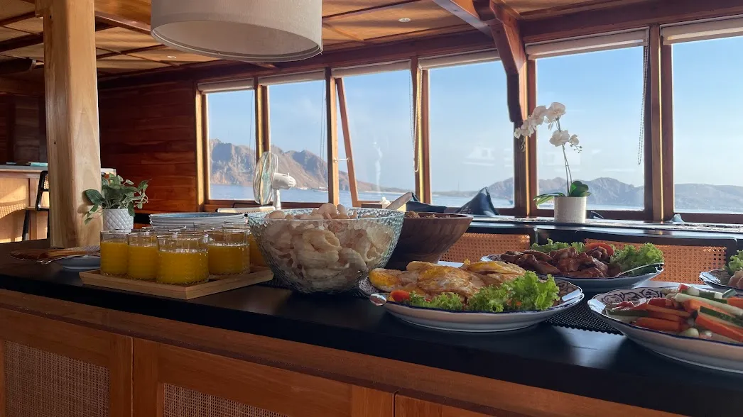 Lazy Lunch at Anchor
