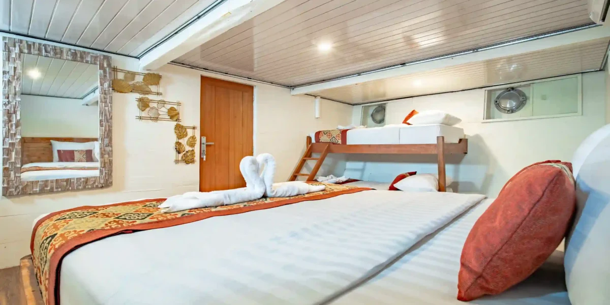 Magika Phinisi Liveabord | Family Cabin Magika Phinisi | Komodo Luxury