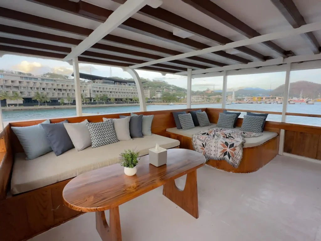 North Blue Boat Charter | North Blue Chill Area | Komodoluxury