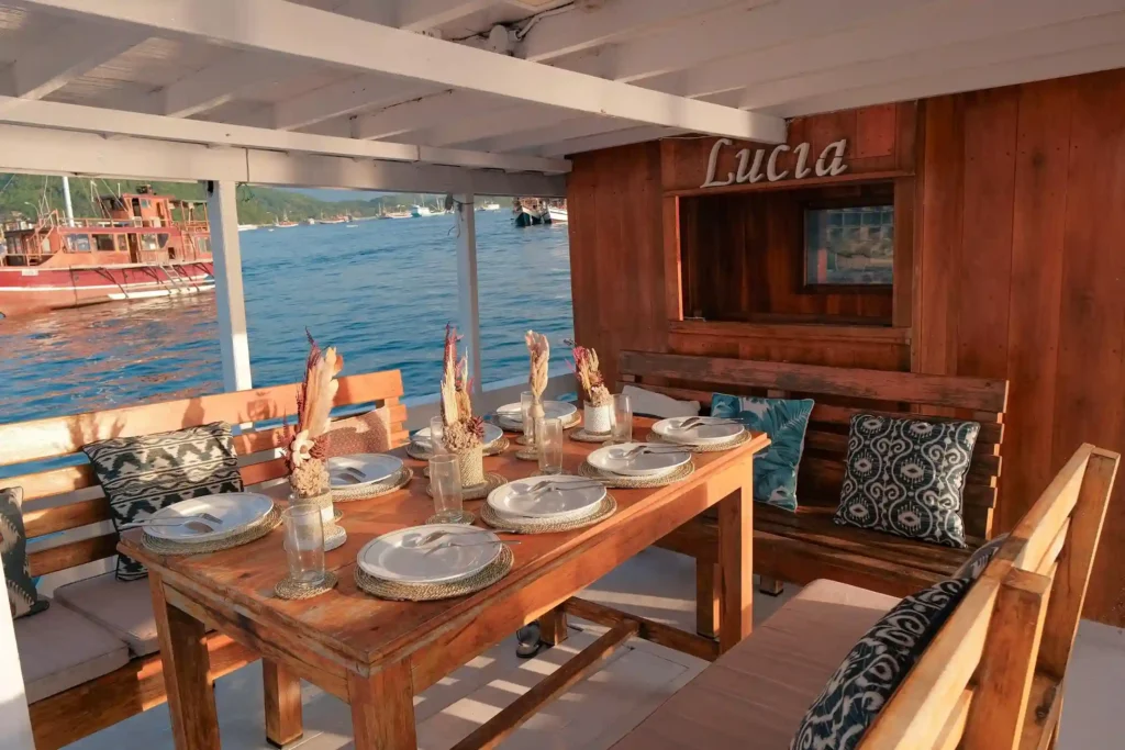 North Blue Boat Charter | North Blue Dining Area | Komodoluxury