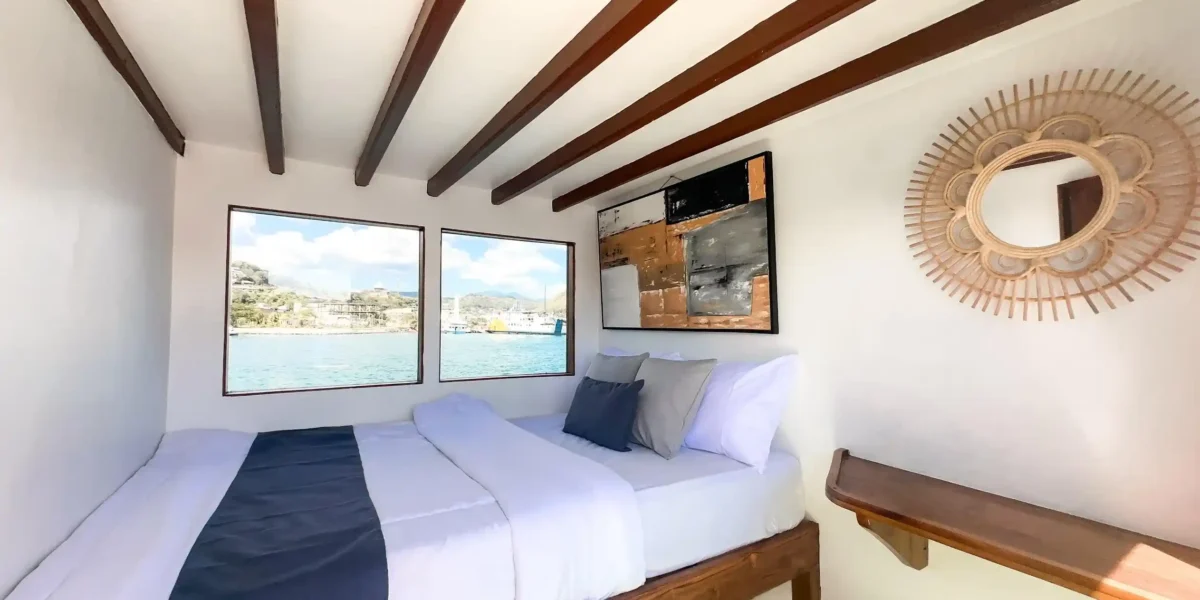North Blue Boat Charter | North Blue Master Cabin | Komodoluxury