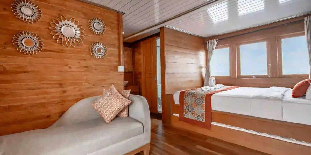 Magika Phinisi Liveabord | Signature Cabin Magika Phinisi | Komodo Luxury