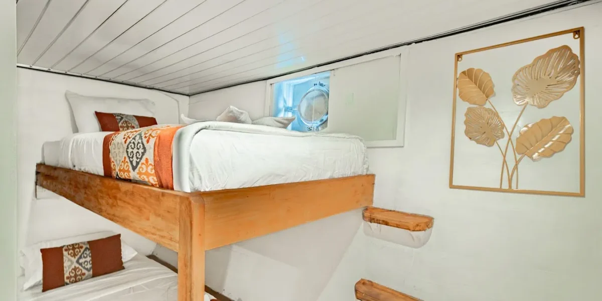 Magika Phinisi Liveabord | SUperior Cabin Magika Phinisi | Komodo Luxury