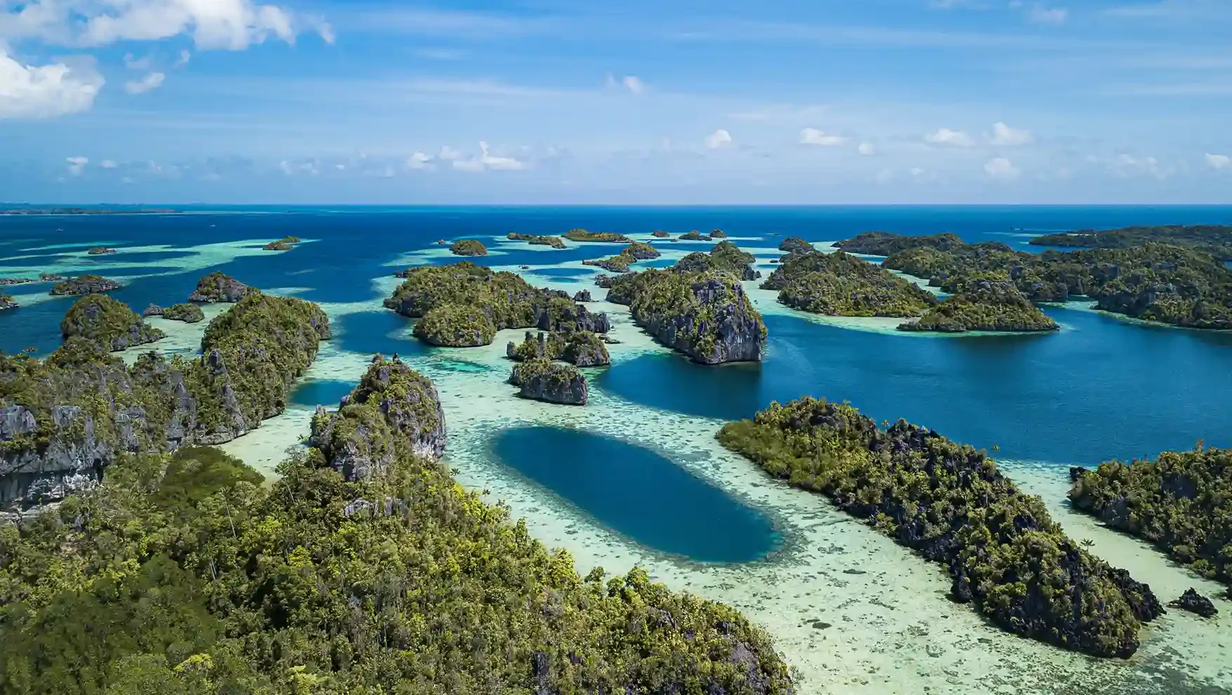Trekking View at Dafalen Raja Ampat | Komodo Luxury