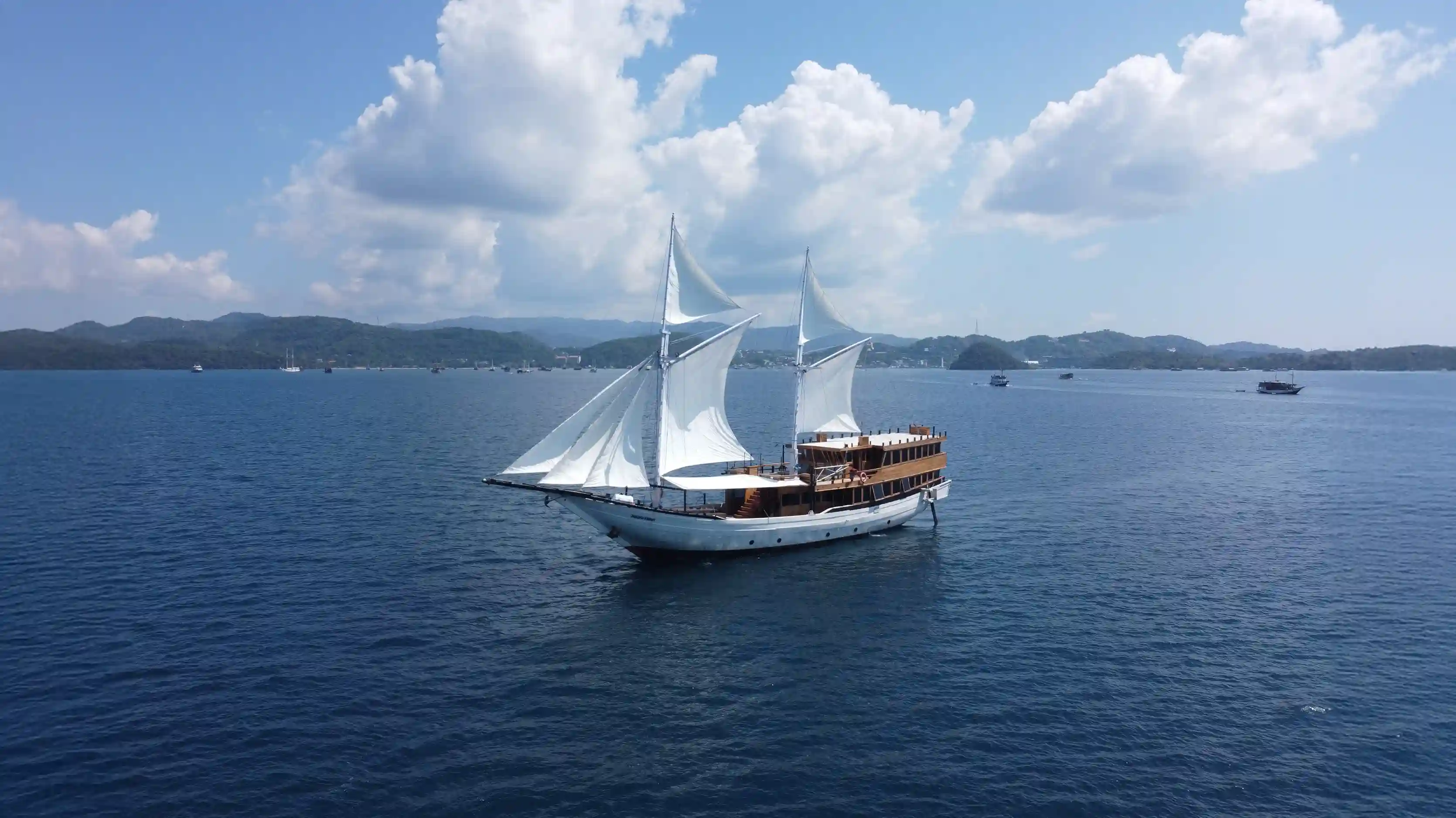 Panrita Liveaboard Cruise Phinisi Baot Charter | Panrita Exterior | Komodo Tour | Komodo Luxury